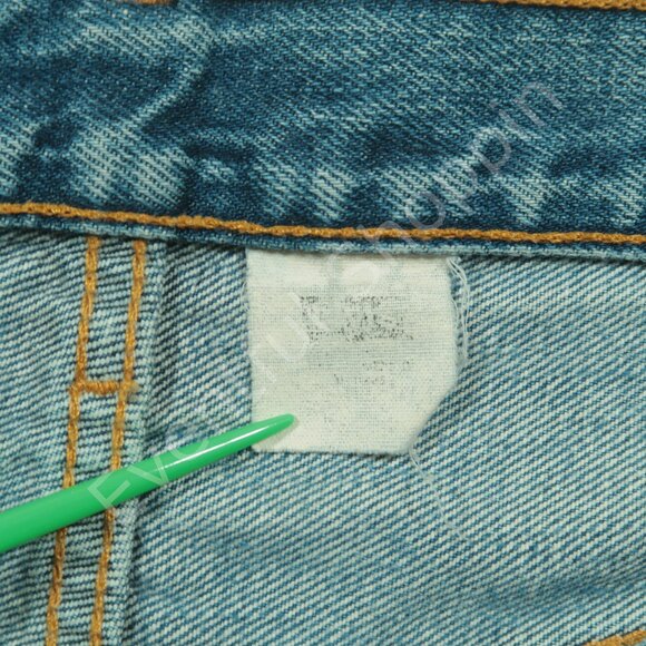 Vintage Levis 501 Jeans Mens 31 Blue Denim Made in USA - Picture 5 of 8